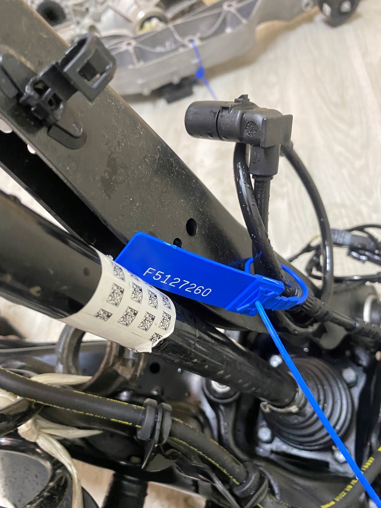 фото №10, Bmw 1 f40 поворотний кулак важіль правий привідний вал задня