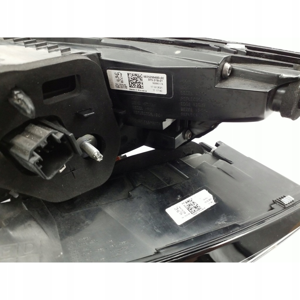 фото №12, Peugeot 308 iii набор света задних 9835299280-00