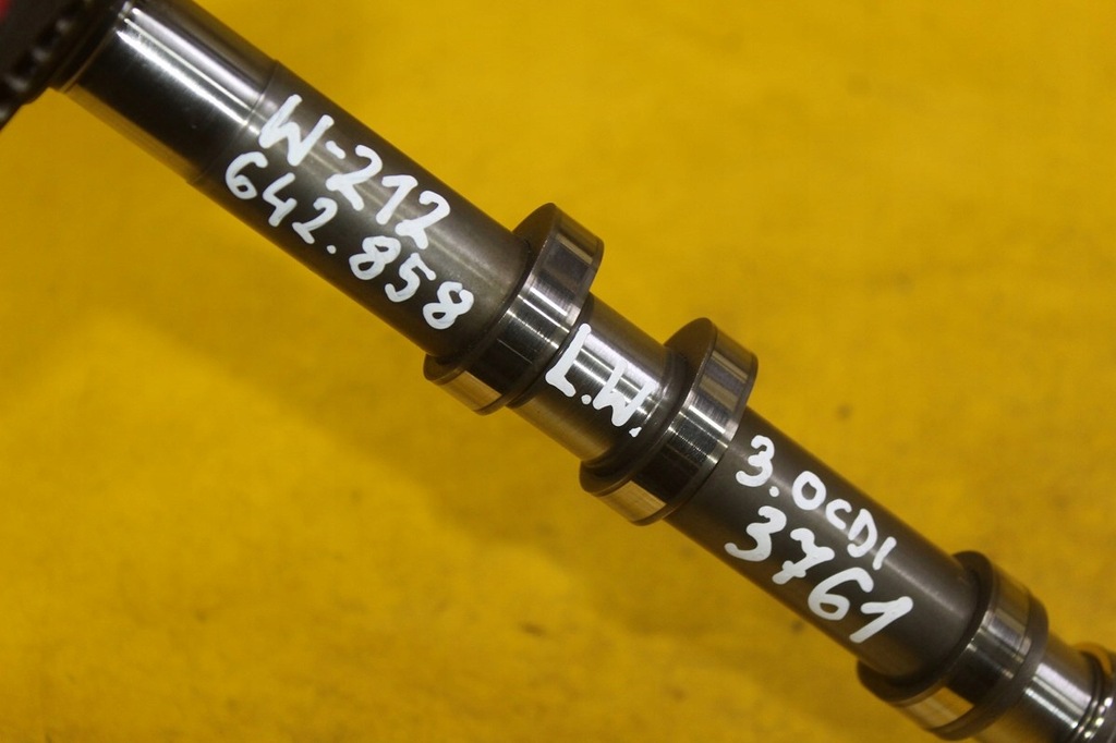 фото №9, Вал распределительного вала левый выхлоп mercedes w212 3.0 cdi 642.858 a64226