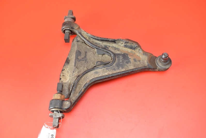фото №1, Рычаг правый перед volvo xc70 1 i 2.4 t 193 km 96-00