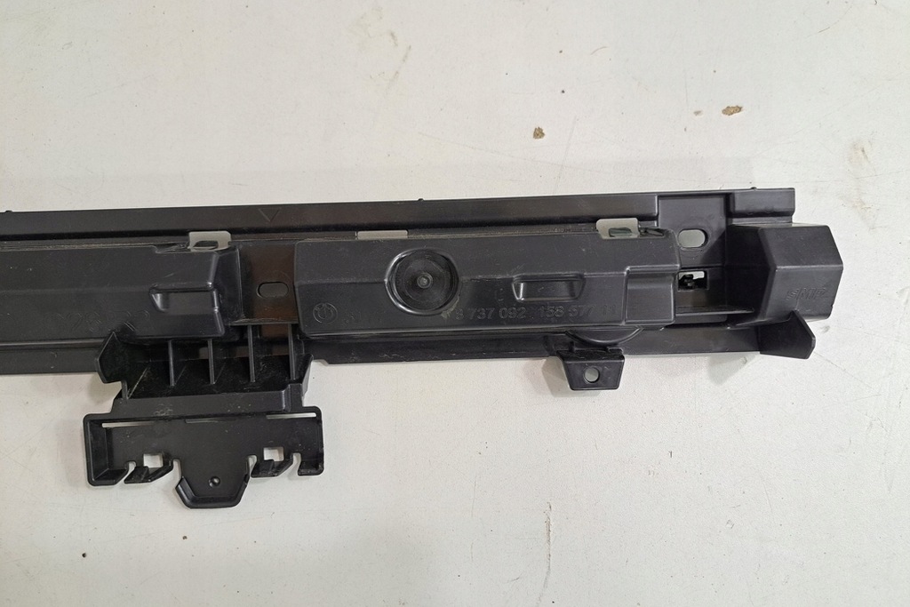 фото №8, Задние правое кронштейн порог bmw i4 g26 8737092 electric 400kw 2024