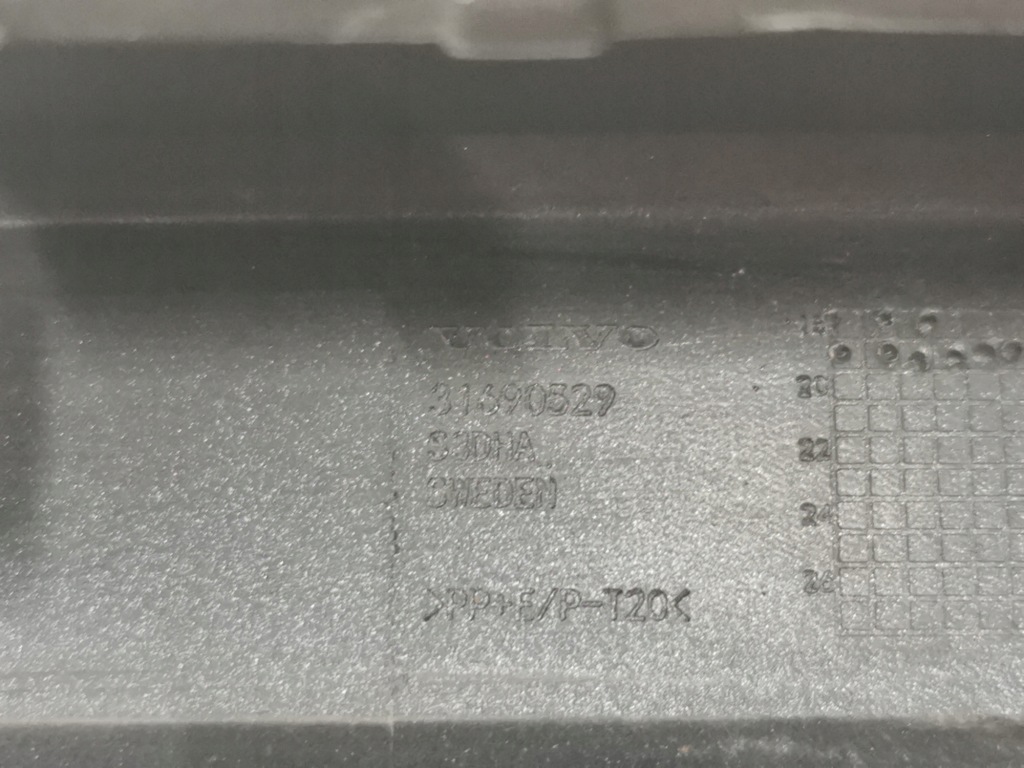 фото №16, Молдинг, диффузор бампера заднего volvo v-60 ii 2.115