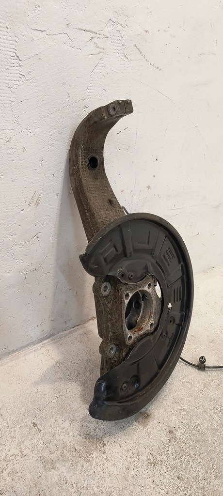 фото №4, Поворотный кулак правая перед tesla model s