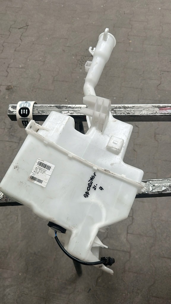 фото №1, Kia sportage 2021- бачок распылителя