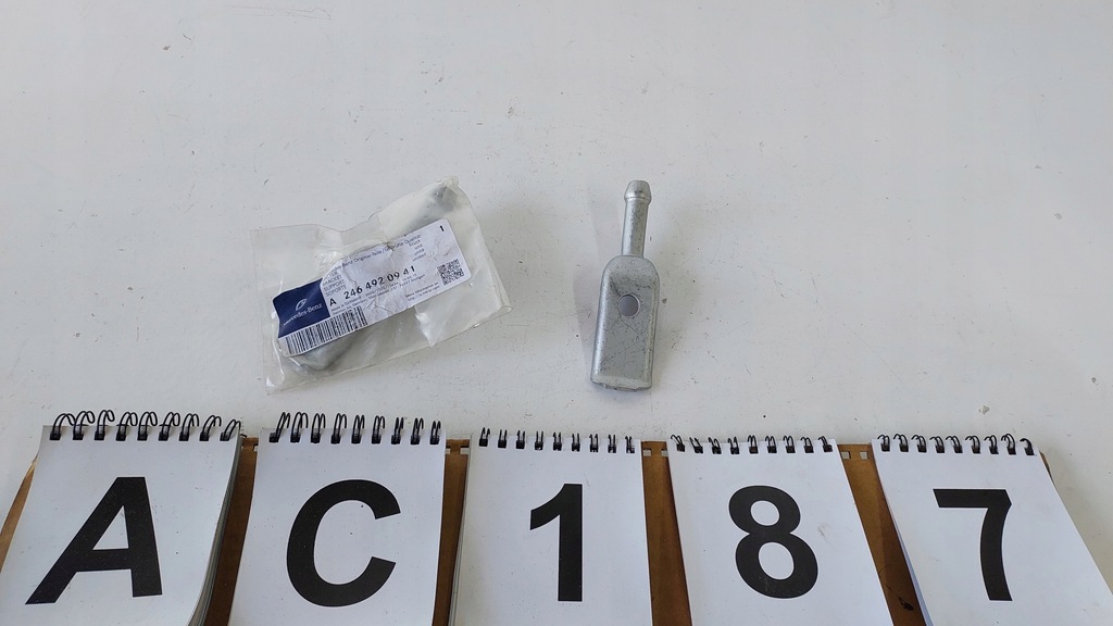 фото №1, Mercedes w176 w246 кронштейн глушника вихлоп задня