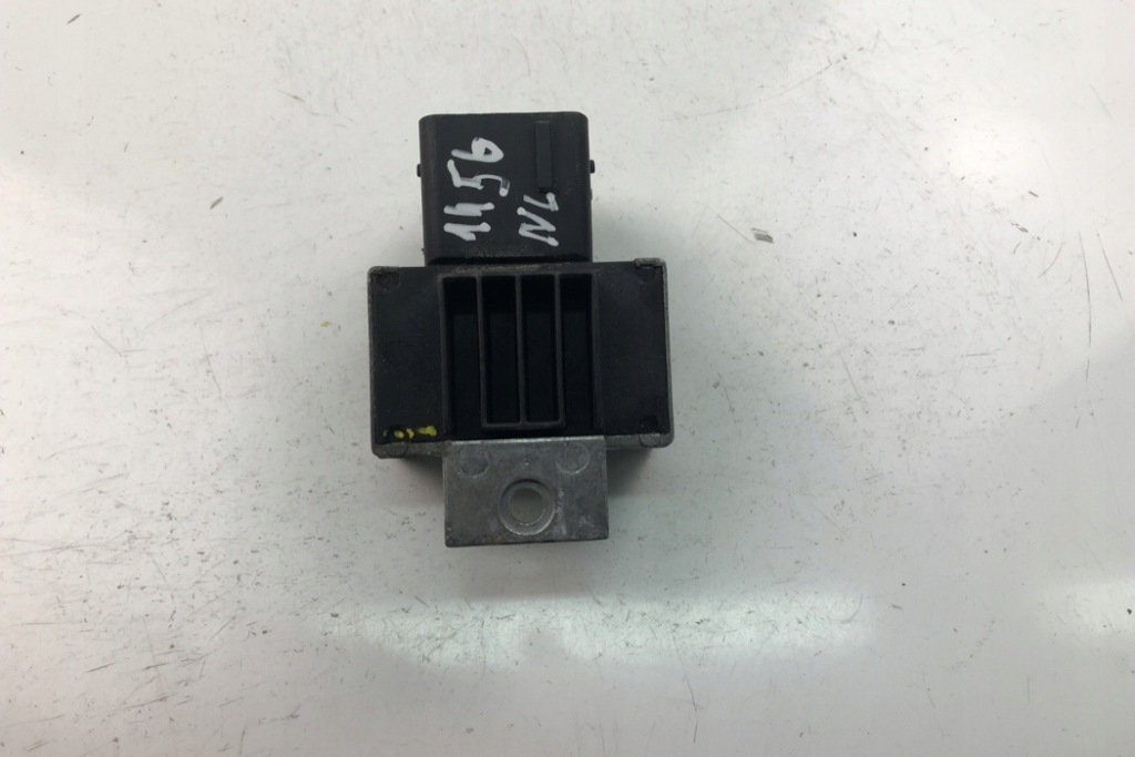 фото №3, Реле renault captur j5_ 110678071r 2015