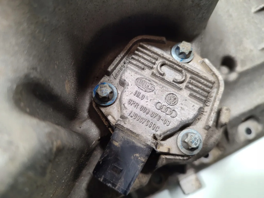 Porsche cayenne поддон масляная s 4.5 бензин 250kw 340 hp 6pr008079 2006 Доставка