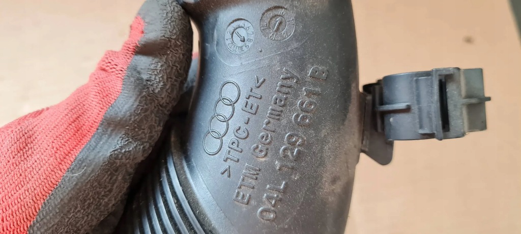 фото №6, A4 b9 8w шланг труба воздуха 2.0 tdi 04l129661b a5 8w