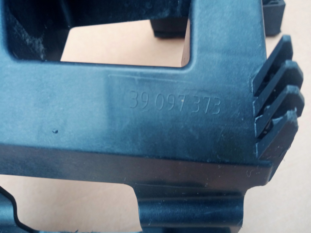 фото №3, Opel crossland x лівий напрямна кронштейн лампи перед