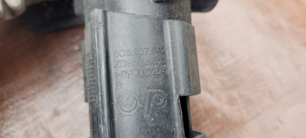 фото №7, Vw jetta vi кронштейн розпилювача праве ліва