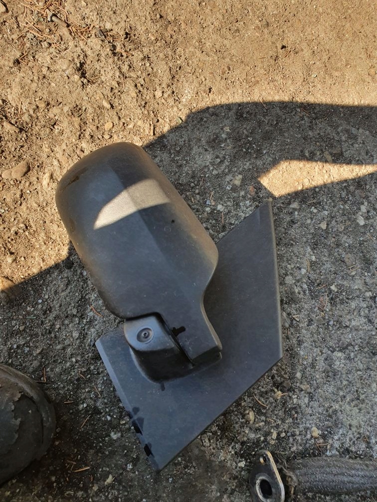 фото №16, Зеркало правое ручные fiesta mk6 4d 1.3 b 04r