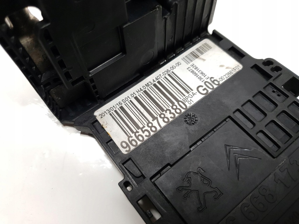 фото №7, Модуль напряжения клемма citroen ds5