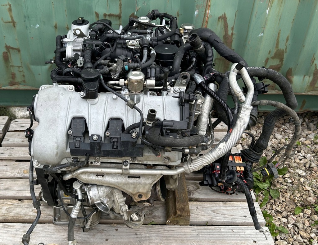 Купить Двигатель голый стойку porshe macan turbo ctla ctl 3.6 400km biturbo 76 tys km