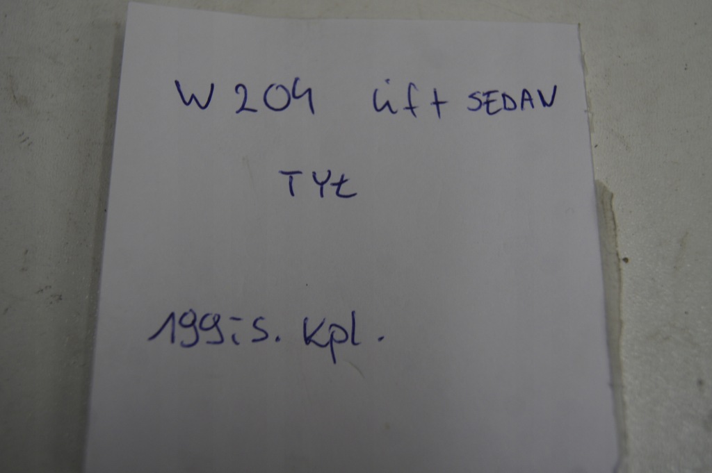 фото №6, W204 lift подголовник задний левый + правый + средний