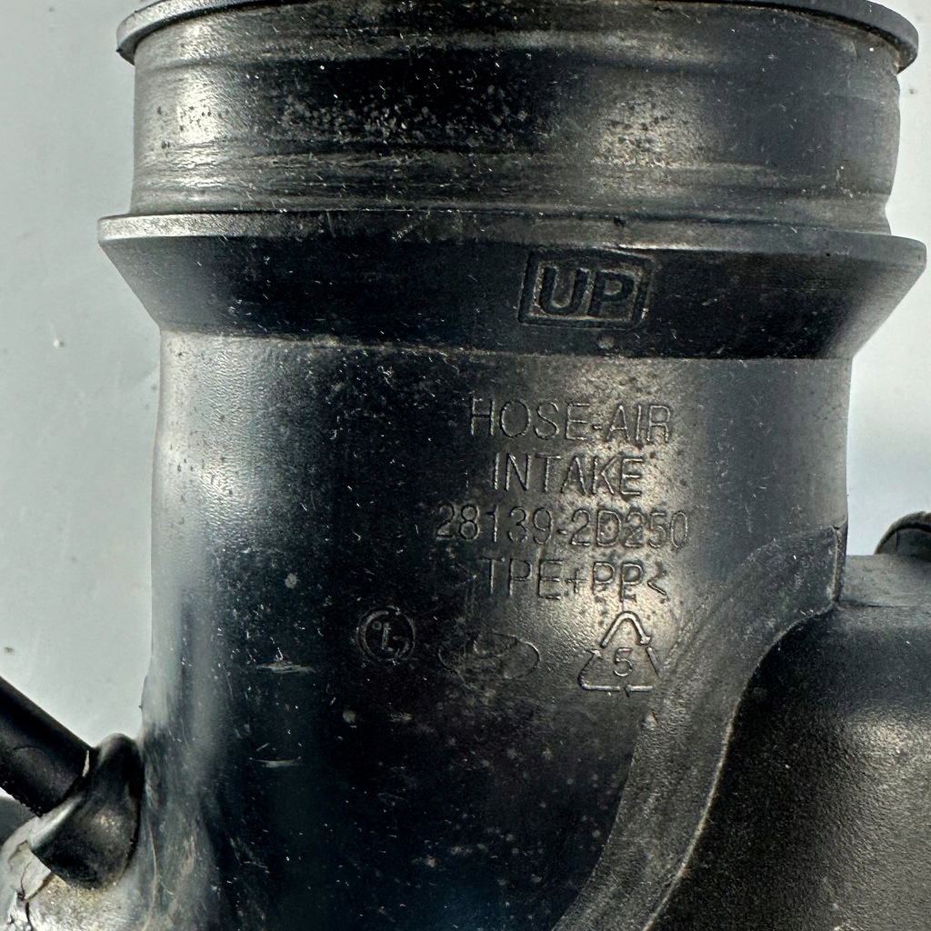 Труба воздухозаборник + расходомер hyundai оригинальный номер 28164-23700 281392d250 Киев