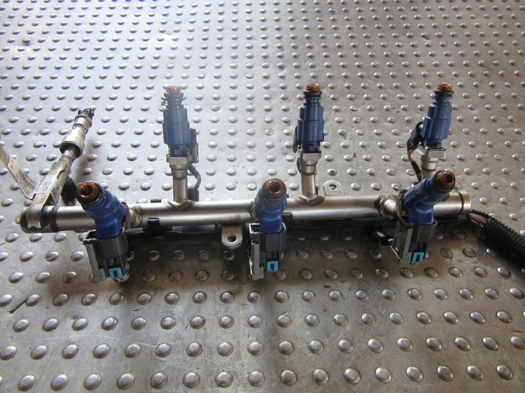 фото №7, Suzuki xl7 gmc acadia 3.6i 2007 молдинг впрыскная форсунки kpl