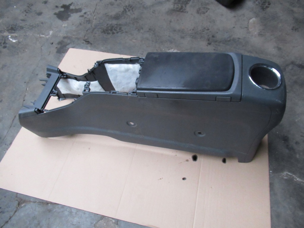 фото №3, Toyota prius plus + подлокотник туннель szary