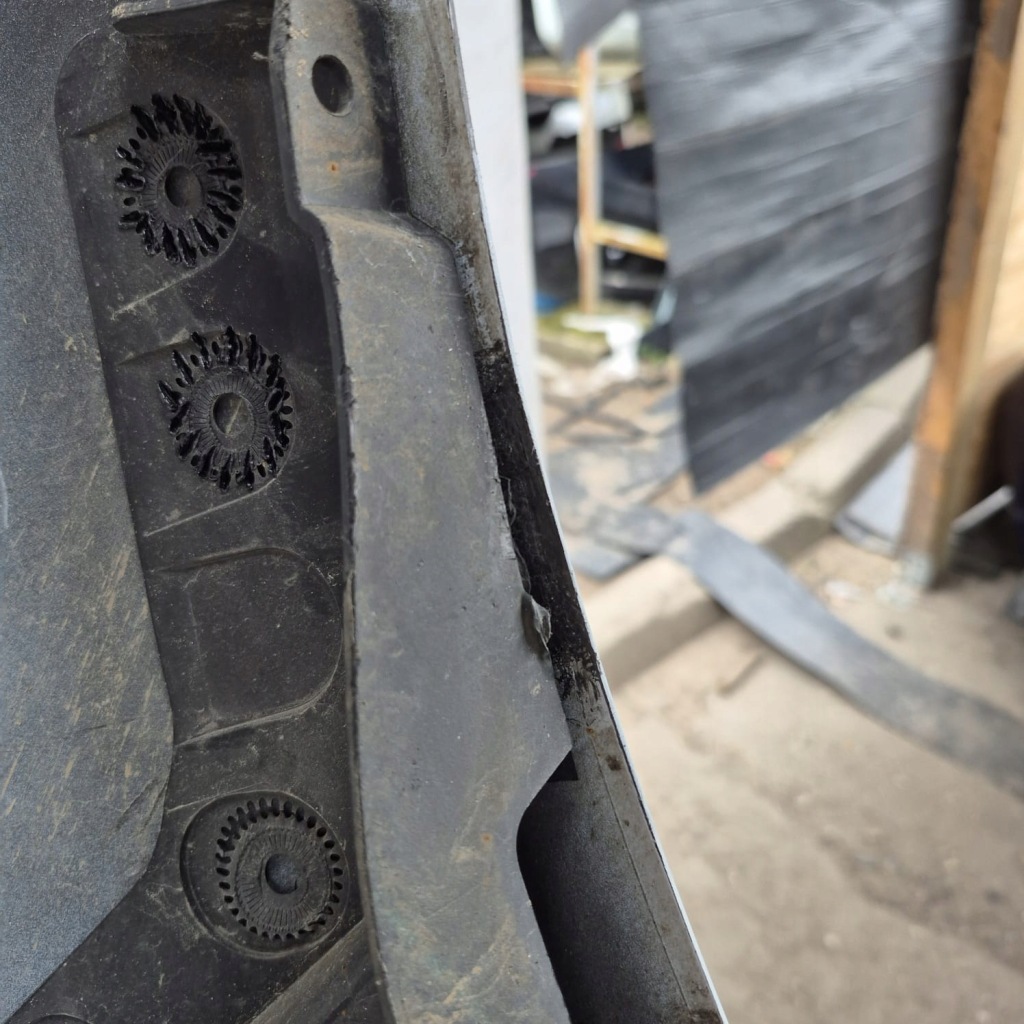 Tesla model 3 iii lift 23- бампер перед передній Доставка