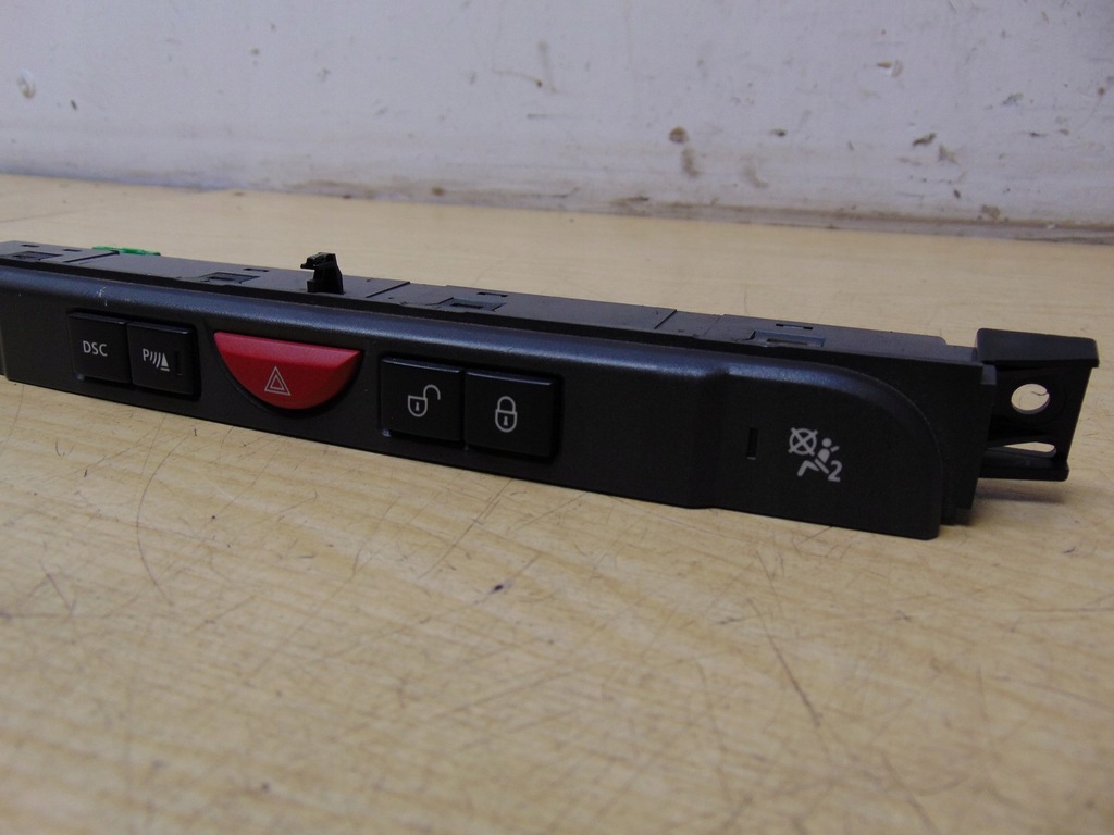 фото №3, Выключатель света аварийных land rover discovery 3