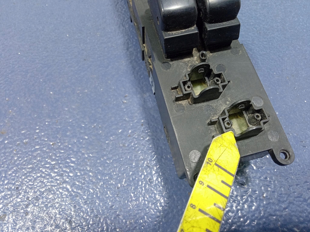 фото №8, Kia carnival ii vq 06- панель переключатель окон левый перед 93570-4d000