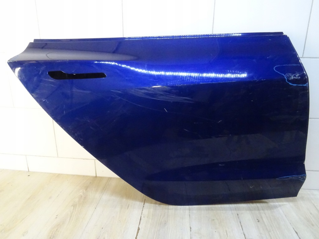 Купить Tesla model 3 дверь правый задний  llu