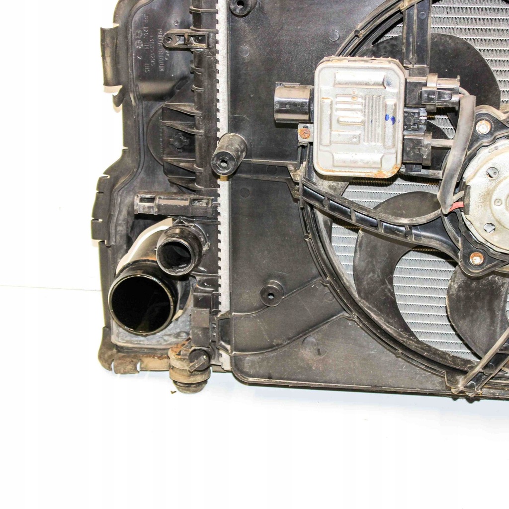 фото №8, Volvo v60 2015 радіатор / комплект