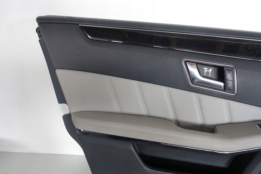 фото №4, Mercedes w212 обивка дверь обшивка левый перед