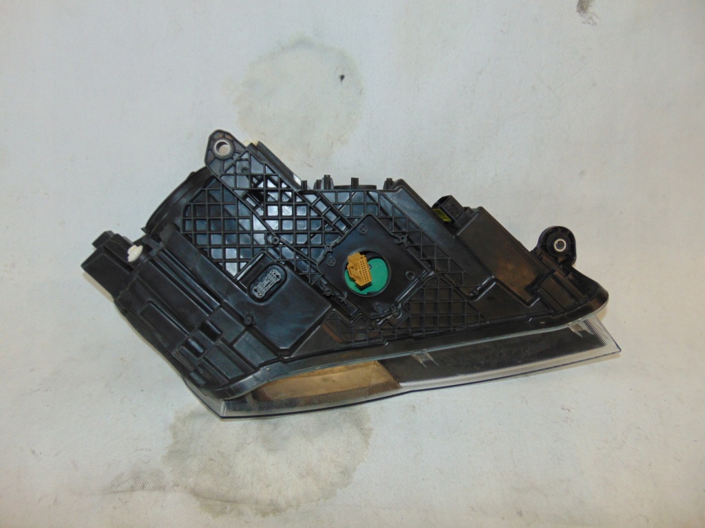 Фара ліва перед ксенон led skoda superb 3 3v1941015b Доставка