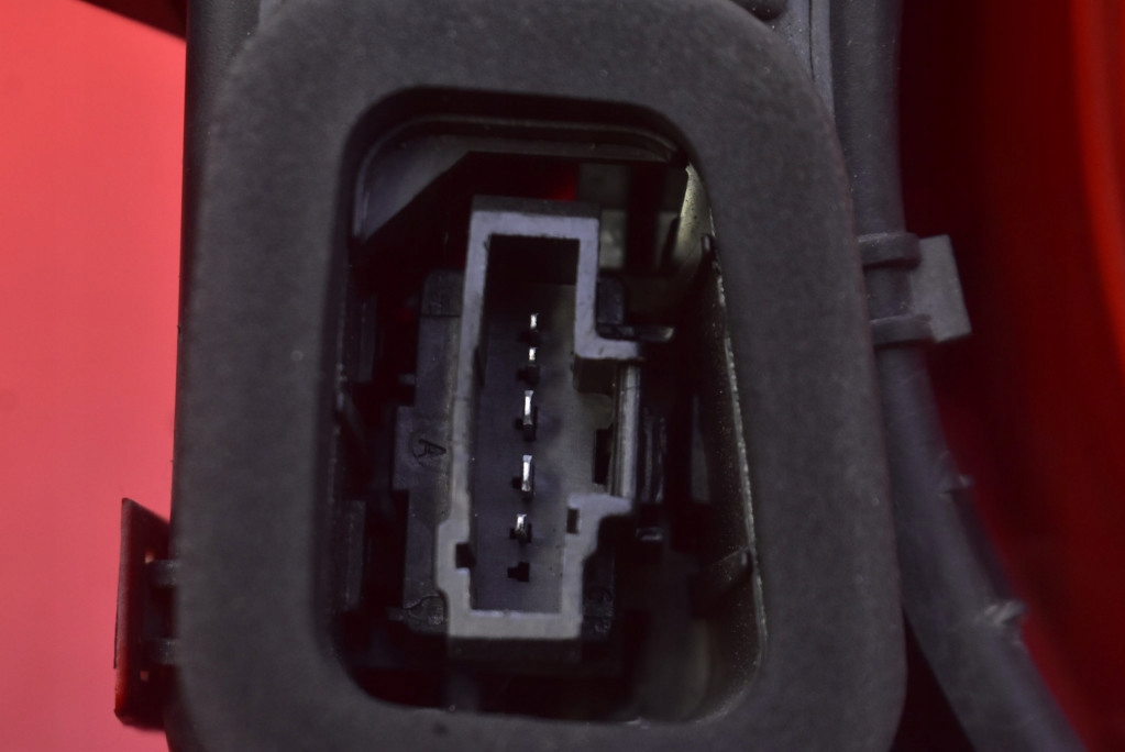 фото №6, Лампа ліва задня задня 9683460880g peugeot 3008 1 i 10-13