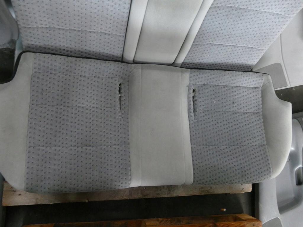 фото №8, Mazda 626 gf v sedan сиденье заднее сиденье обшивка комплект