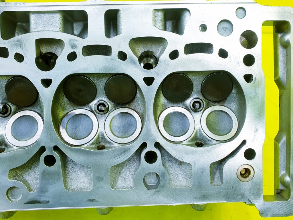 фото №13, Головка валы a3 8p a4 b8 a6 c7 octavia golf vi 1.8 2.0tsi tfsi cda cae cdh