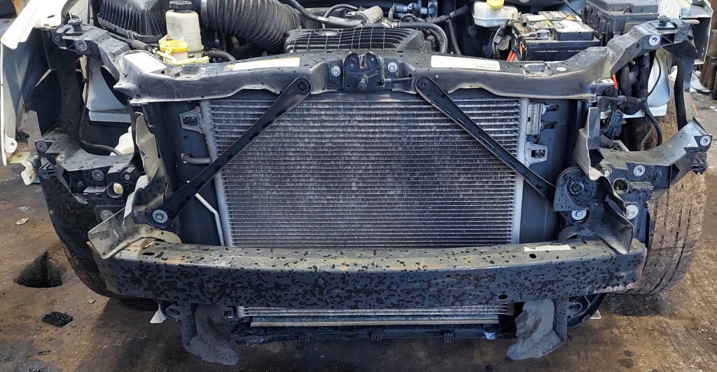 фото №1, Voyager town caravan 08-20r pas передній панель фари