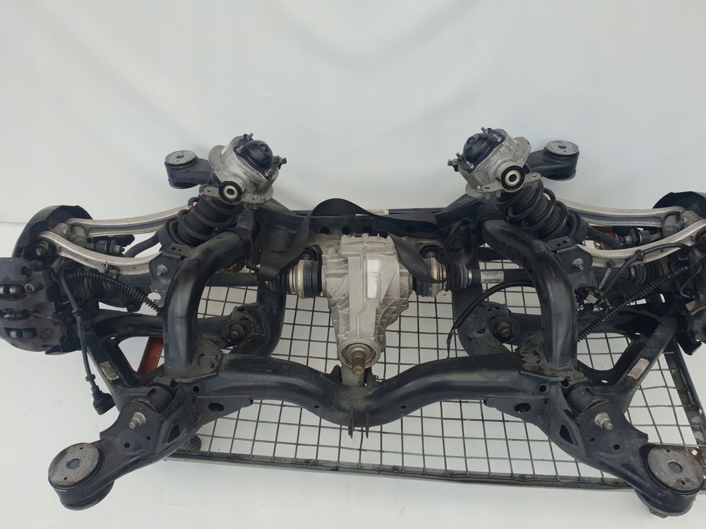 фото №8, Vw touareg ii 7p 10-18 підрамник міст привідний вал поворотний кулак важіль підвіска задня