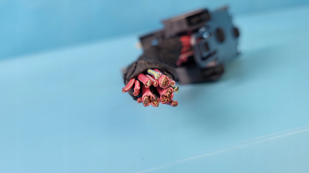 фото №7, Camaro ss 15r коробка предохранителей 13500112