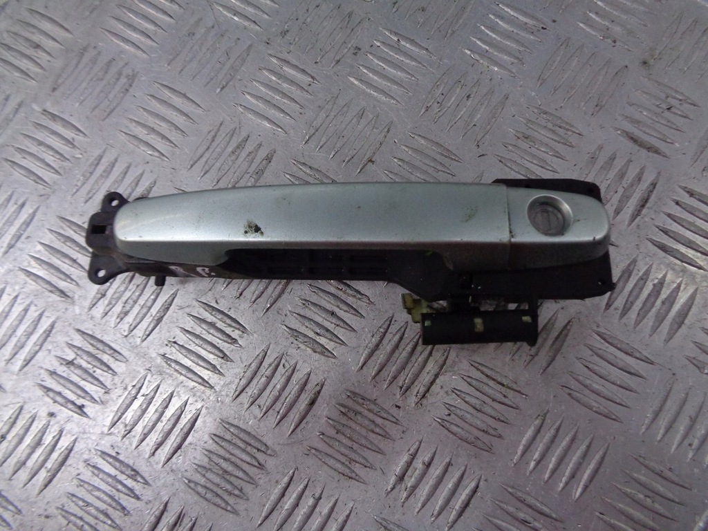 фото №1, Ручка правая передняя наружная avensis verso