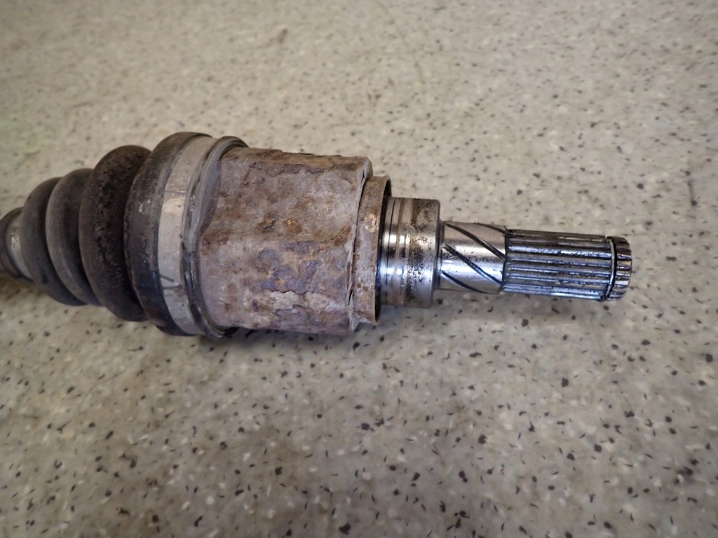 фото №4, Nissan xtrail t30 2.2dci 01-07 привідний вал задня права