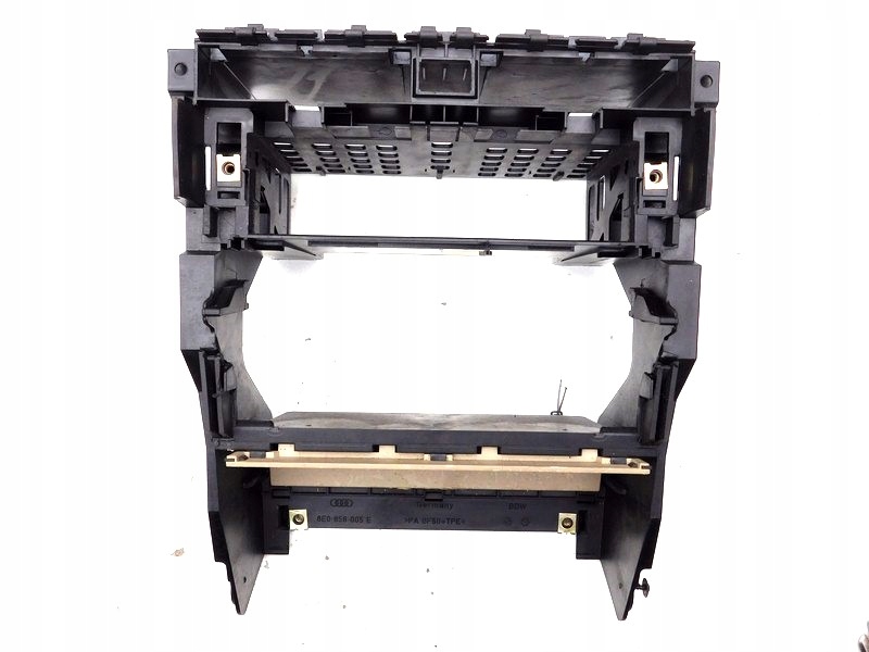 фото №1, 03/22 audi a4 b6 рамка каркас радио консоли