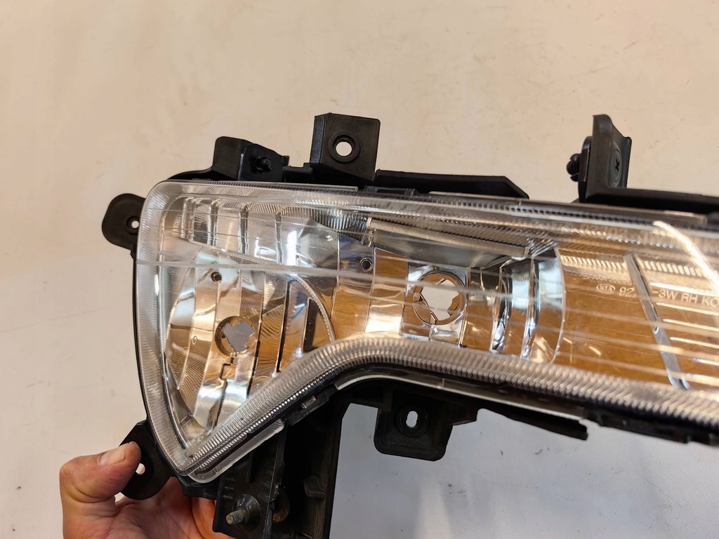 фото №6, Kia sportage iii- противотуманная фара правый polecam