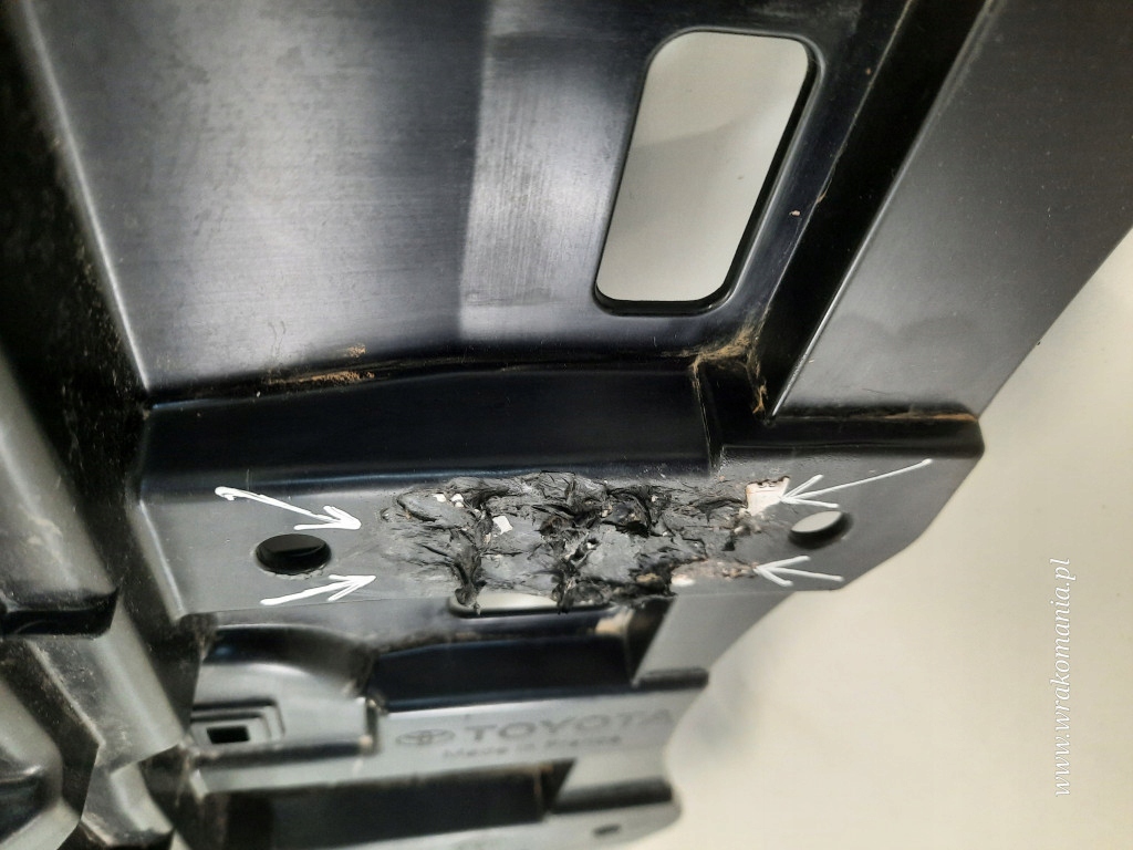 фото №5, Toyota yaris cross плита защита pod бампер перед 52618-0d180