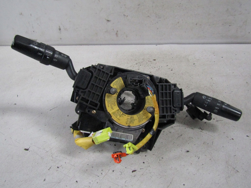 фото №1, Mazda 3 перемикачі ---