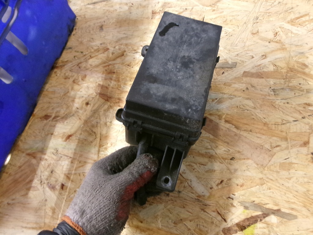 фото №1, Chevrolet aveo t250 коробка предохранителей 1.2 16v