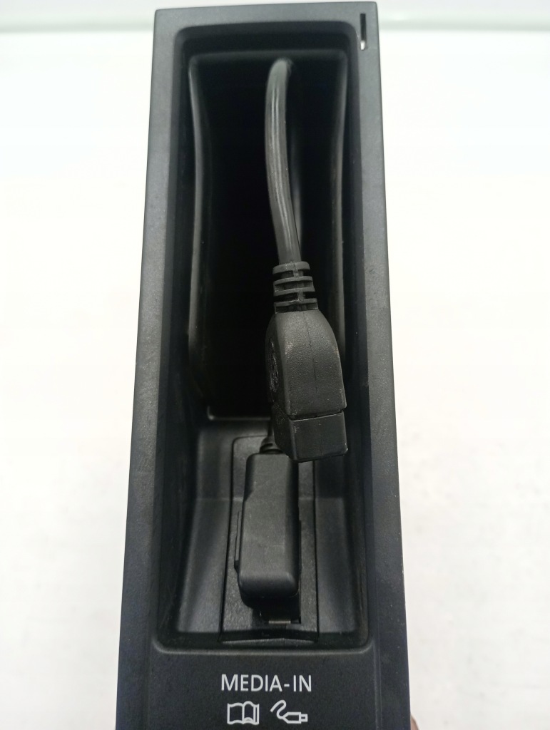 фото №13, Модуль интерфейс интерфейс media in vw passat b7 5n0035728 5n0035729