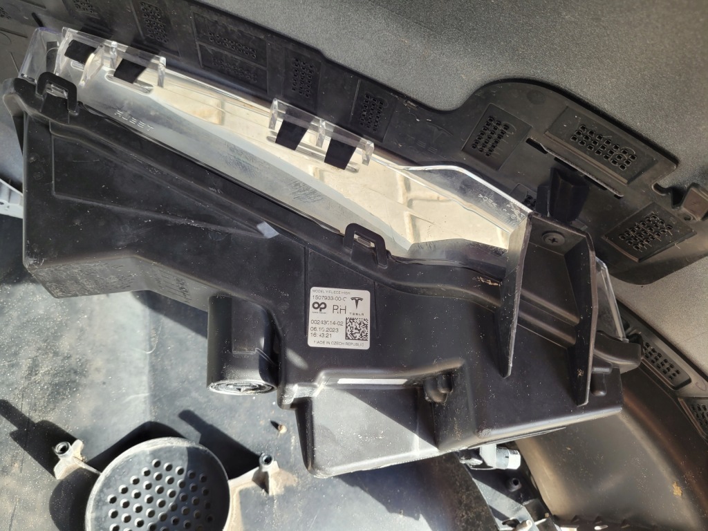 фото №13, Бампер перед передній tesla model y led плита