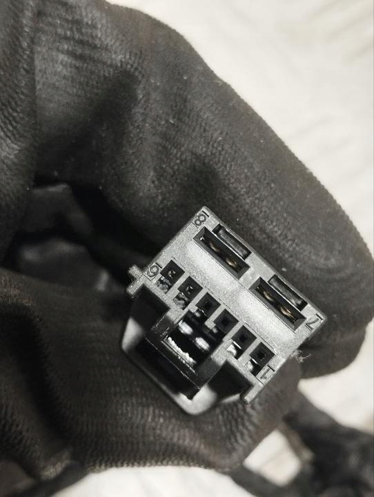 Джгут трубопровід bmw 3 gran turismo 2014 сидіння 9258230 в Україні