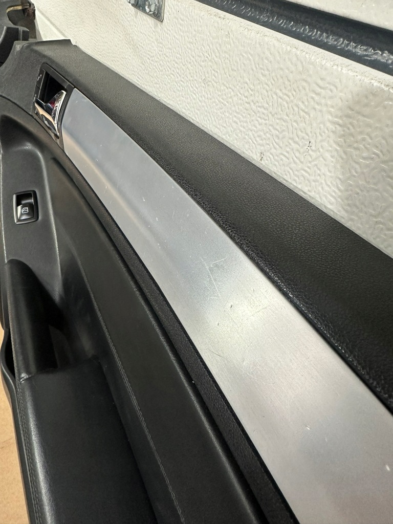 Обшивки дверь, обшивка левый правый mercedes ml w164 6.3 amg комплект, европа с Разборки