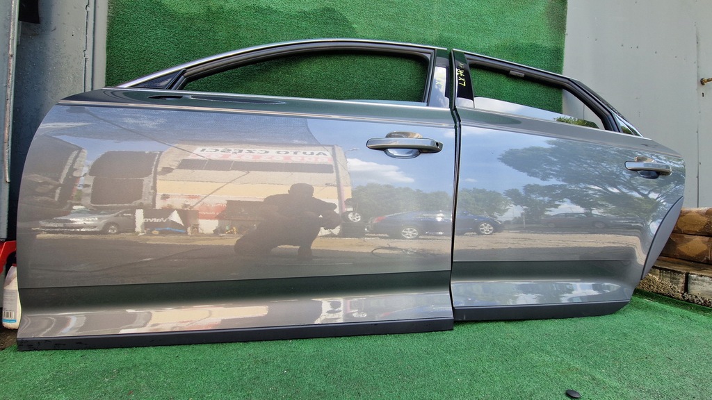 фото №1, Audi a4 b9 lx7r дверь левая