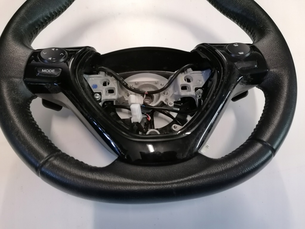 Peugeot 108 17r кермо  мультифункція шкіряний Недорого