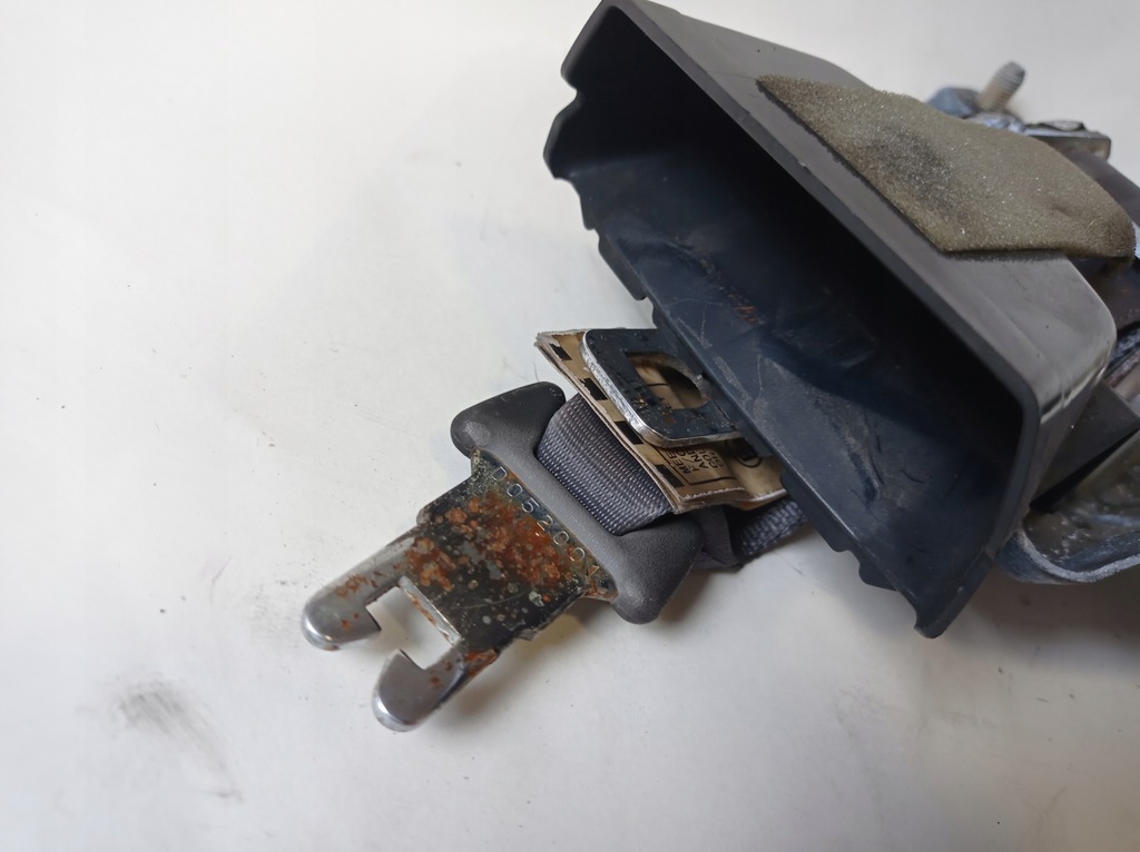 фото №6, Pas безопасности середина задняя rav4 ii 2002