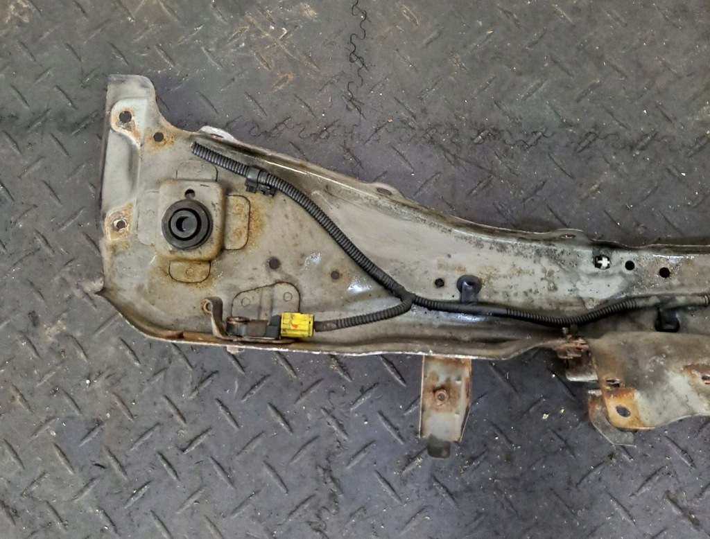 фото №5, Pas перед верхний замок mitsubishi lancer viii 07-16