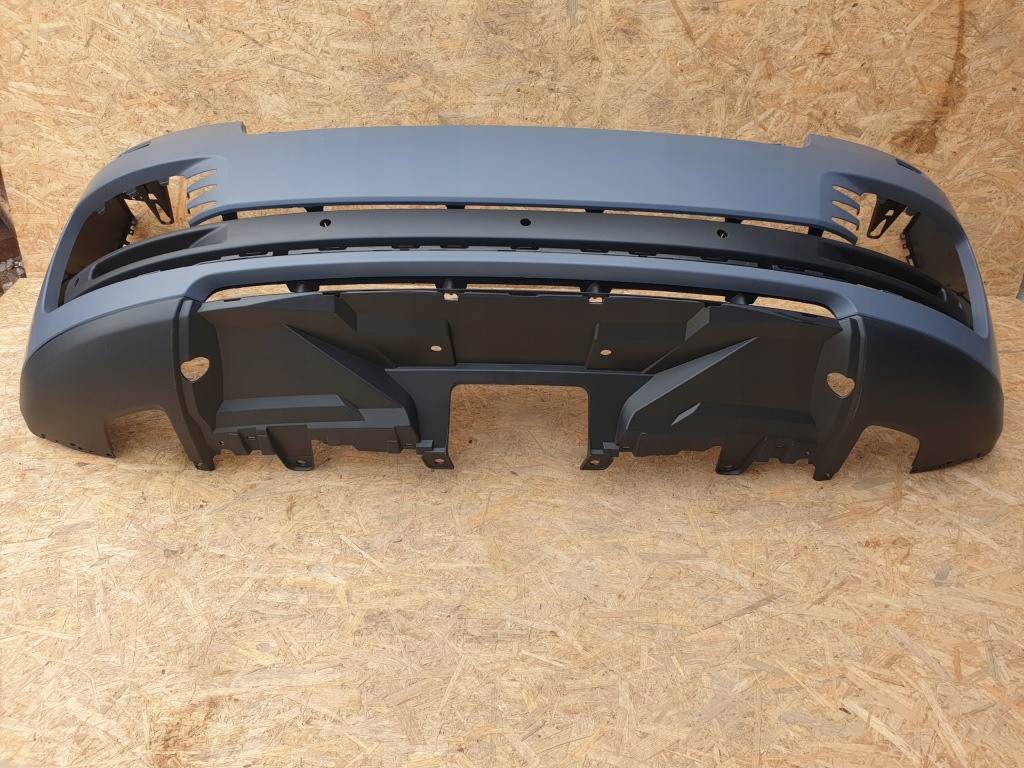 Range rover hse бампер перед новый с Разборки